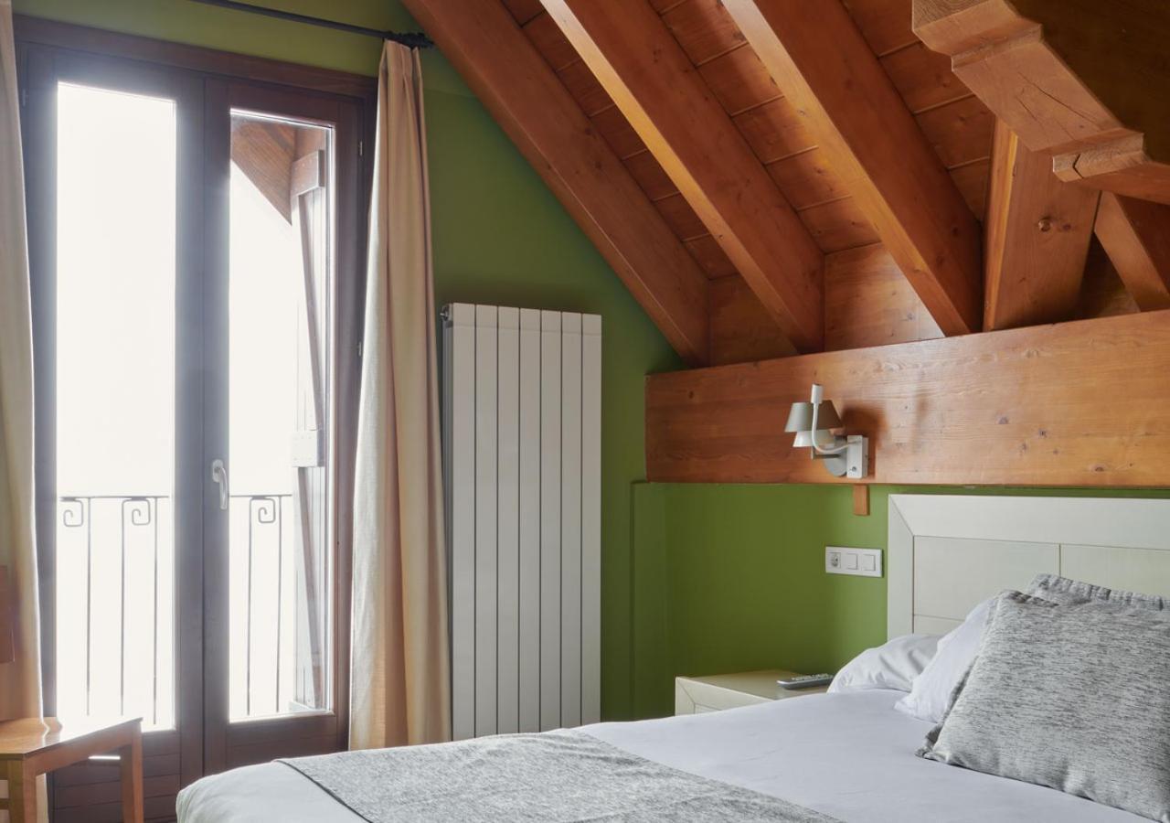 Apartahotel Tres Quinones Сальент-де-Гальего Экстерьер фото