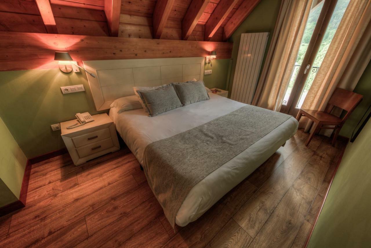 Apartahotel Tres Quinones Сальент-де-Гальего Экстерьер фото